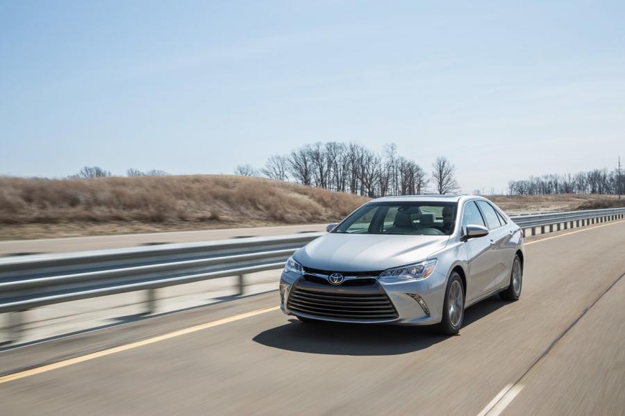  Toyota Camry 2015 года  (фото 39 из 78)
